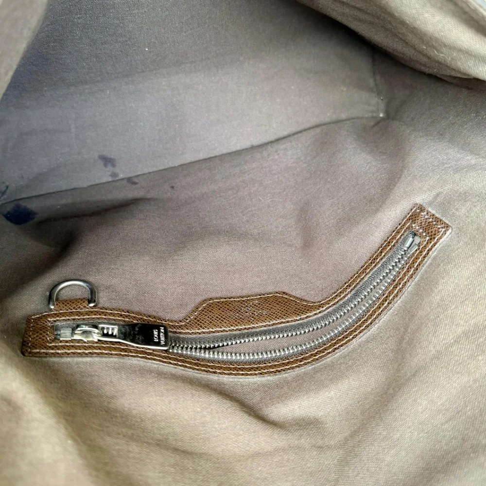 Louis Vuitton Tiaga Roman Grizzli